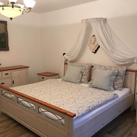 Villa Lormuv Dvur à Mikulov Extérieur photo
